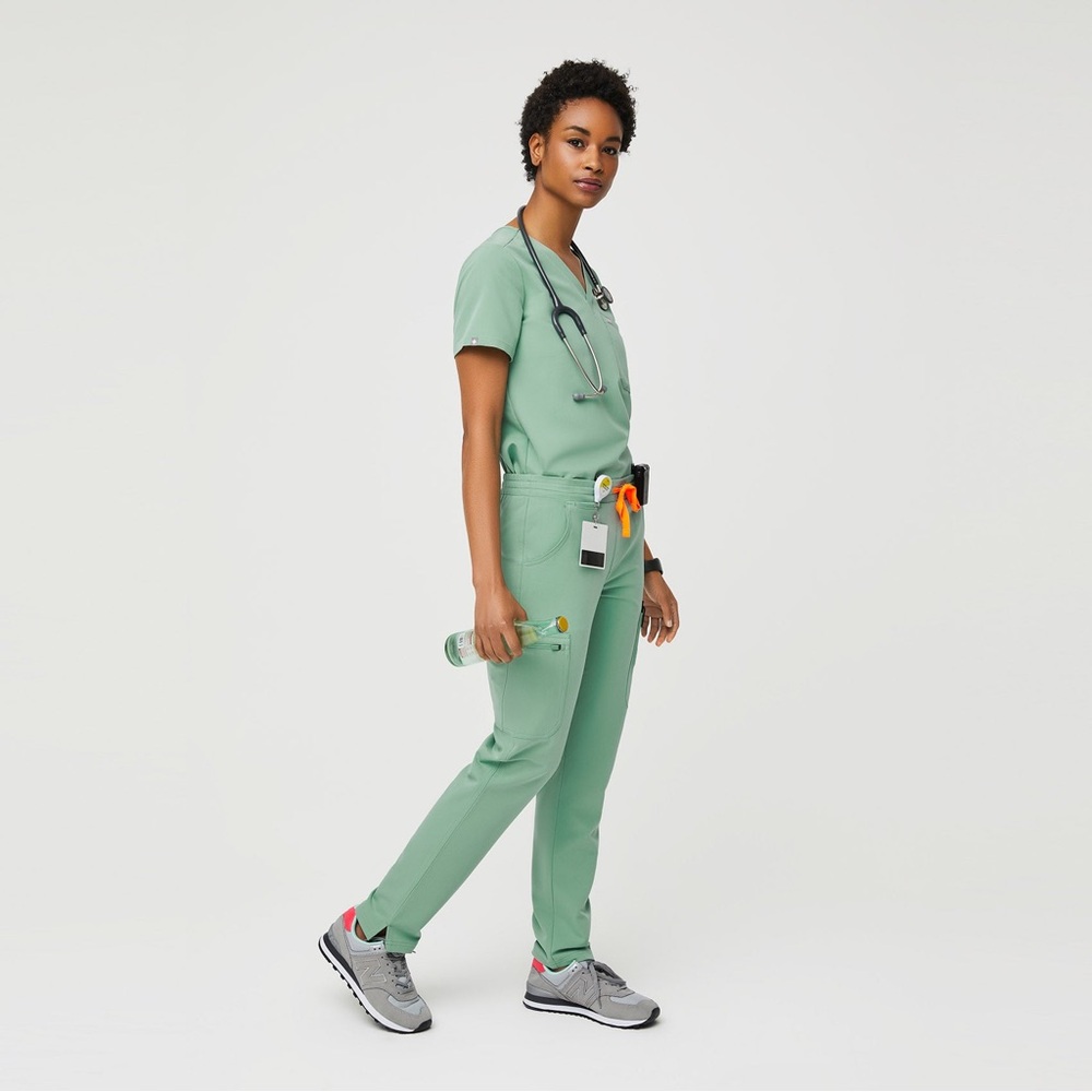 Figs Jade Yola - Petite Skinny Scrub Pants